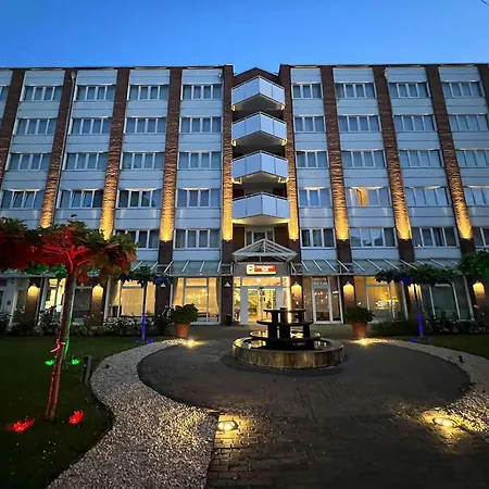 Western Delta Park 4*