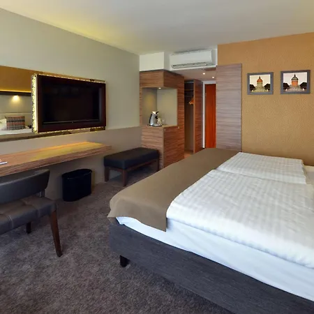 Best Western Plus Delta Park