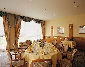 Western Delta Park Hotel