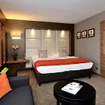 Western Delta Park Hotel 4*