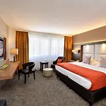 Western Delta Park Hotel