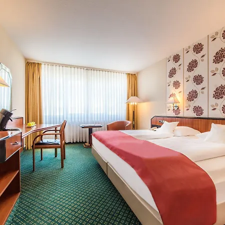Western Delta Park 4*