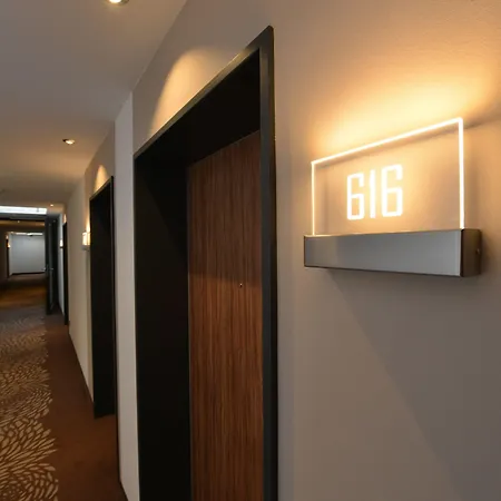 Western Delta Park Hotel