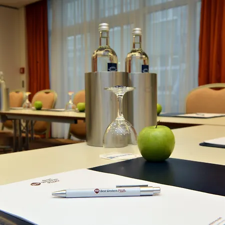 Western Delta Park Hotel