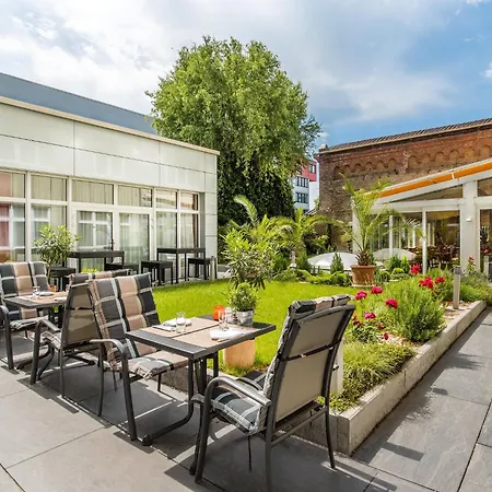 Hotel Western Delta Park 4*