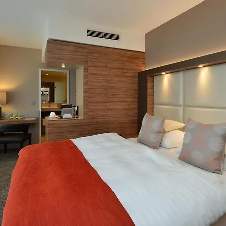 Western Delta Park 4*