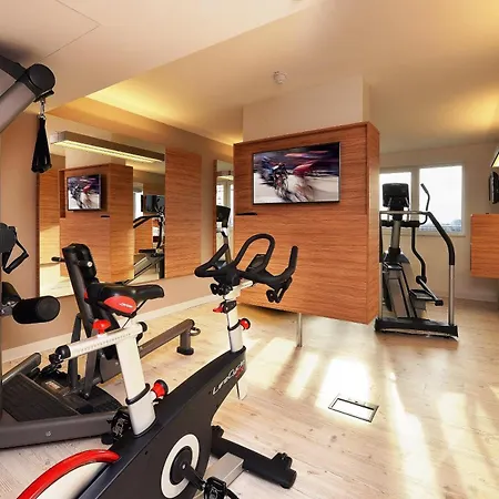 Hotel Western Delta Park 4*