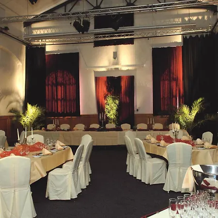 Western Delta Park Hotel 4*