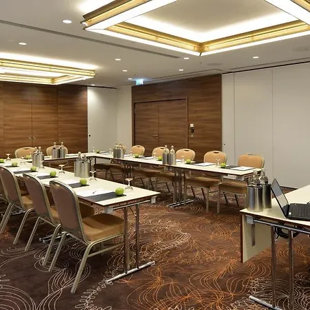 Western Delta Park Hotel 4*