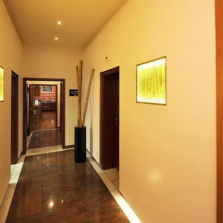 Western Delta Park Hotel