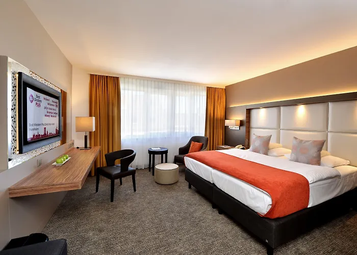 Western Delta Park מלון