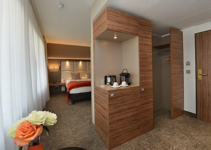 Western Delta Park 4*