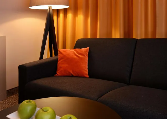 Western Delta Park Hotell 4*