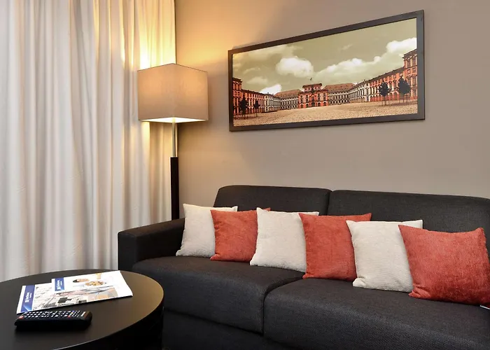 Western Delta Park Hotell 4*