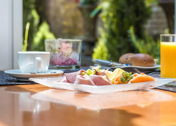 Western Delta Park 4*