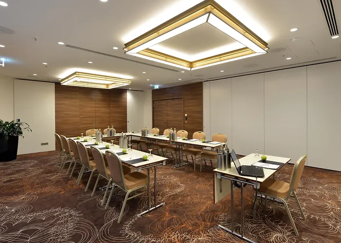 Western Delta Park מלון 4*